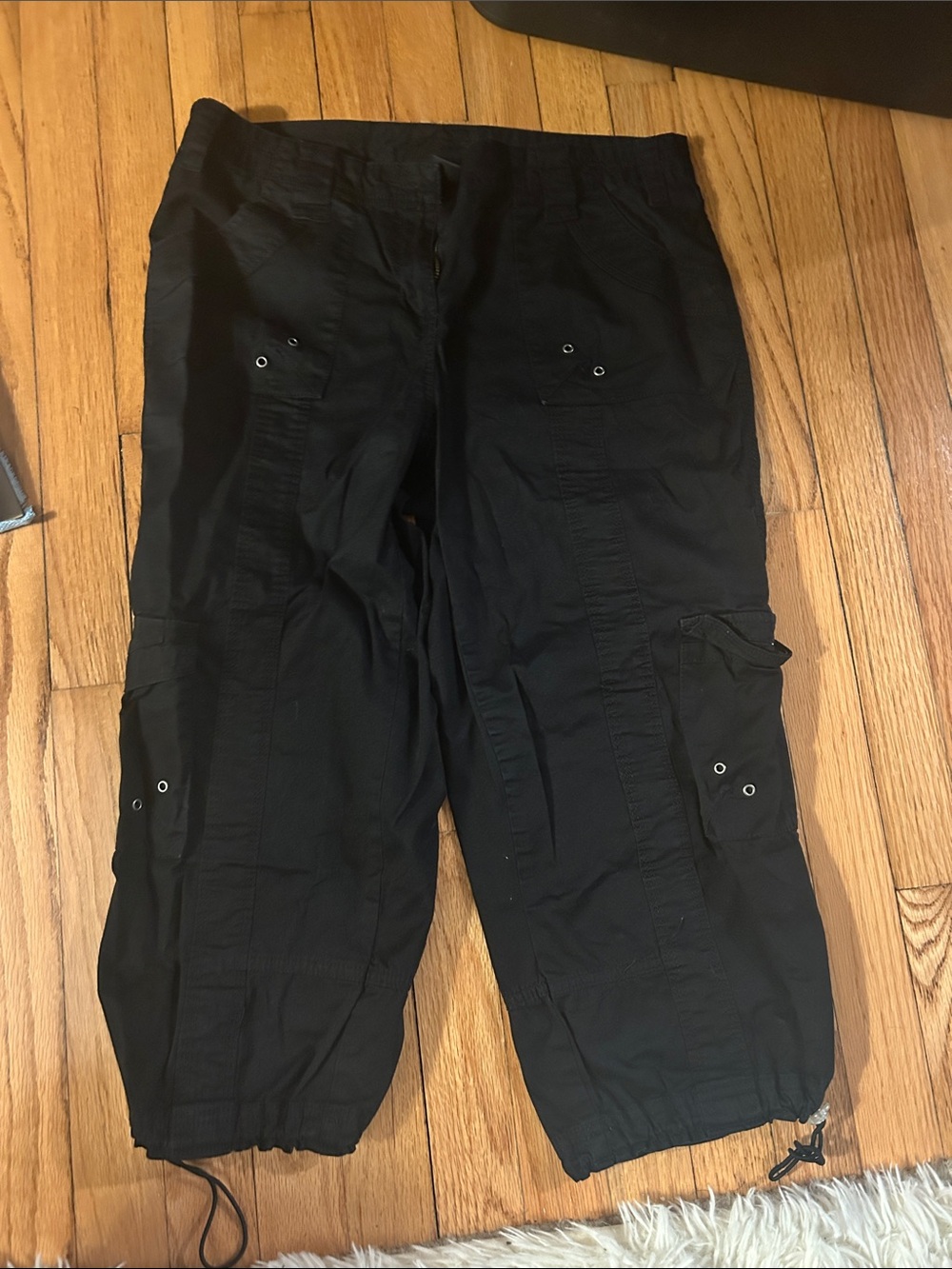 Style & Co. Black Cargo Capris